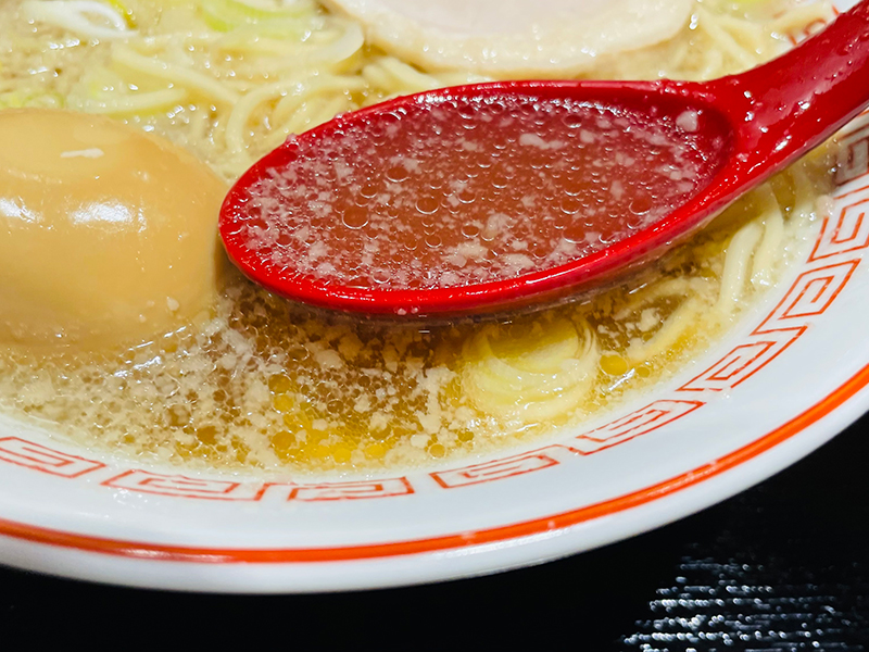 ガンジャラーメン　スープ